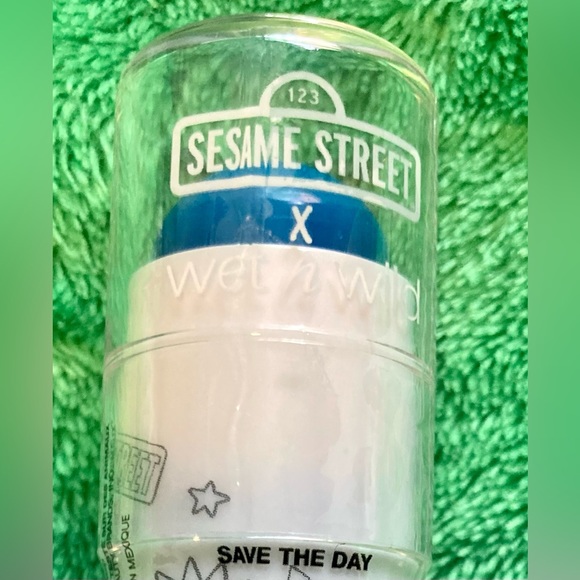 Wet N Wild Sesame Street Save The Day Lip Mask - Picture 6 of 8